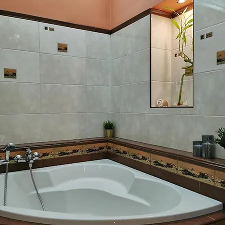 Ferienwohnung Dozsa 64 Dunaújváros Exterior foto