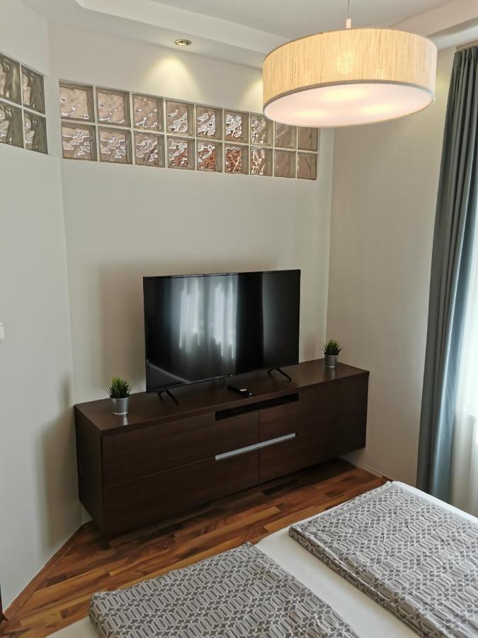 Dozsa 64 Apartment