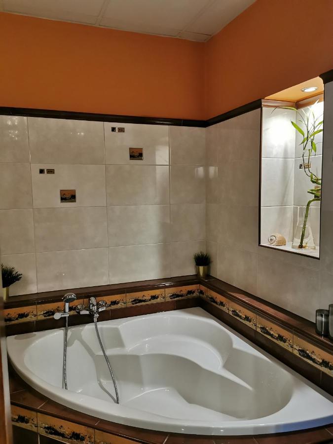 Dozsa 64 Apartmán Dunaújváros